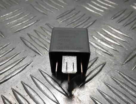 VOLVO V40 2 generation (2012-2020) Relays 30765045 28421590