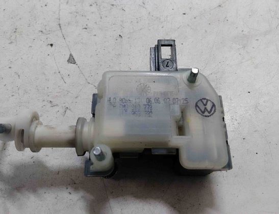 VOLKSWAGEN Golf Plus 1 generation (2004-2009) Fuel Tank Cover Lock 1K5959782 29994315
