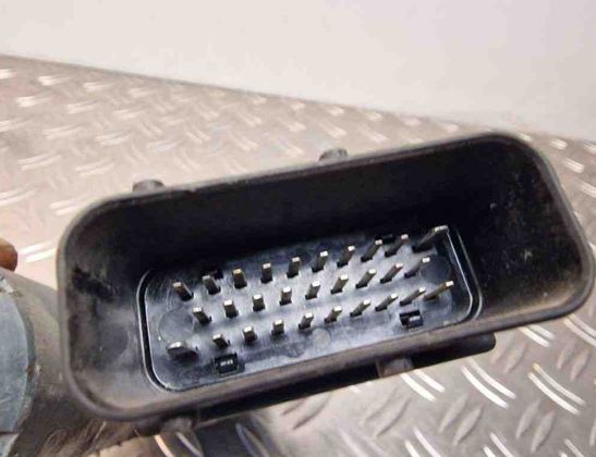 VOLKSWAGEN Passat B7 (2010-2015) Маторчик стеклоподъемника передней левой двери 3B4837752EG,9776101434203 31235526