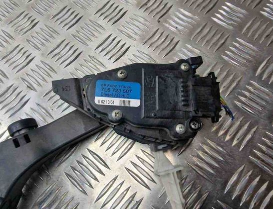 VOLKSWAGEN Touareg 1 generation (2002-2010) Педаль газа 7L6723507 31251392