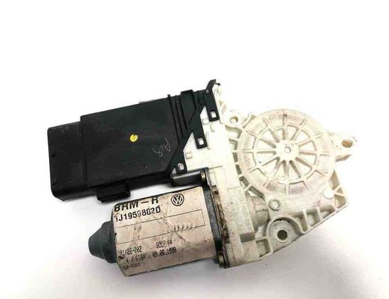 VOLKSWAGEN Golf 6 generation (2008-2015) Priekšējo labo durvju logu pacelšanas motorīts 1J1959802D 31269526
