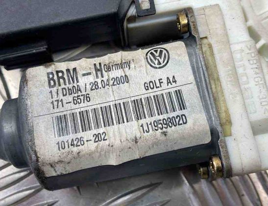 VOLKSWAGEN Golf 6 generation (2008-2015) Front Left Door Window Regulator Motor 9776101434203,1J1959802D 31274931