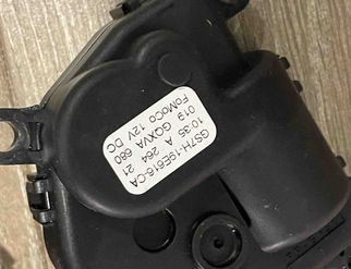 FORD Kuga 3 generation (2019-2023) Salona sildītāja vadības vārsti aa113800-4870,aa113800-4790 23010477