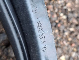 OPEL Grandland X 1 generation (2017-2023) Резиновая прокладка передней правой двери 9811537480 33038301