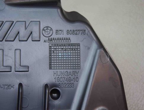 BMW M4 F82/F83 (2013-2020) Priekšējā stikla tīrītāja apdare / plastmasa 8062775 23240139