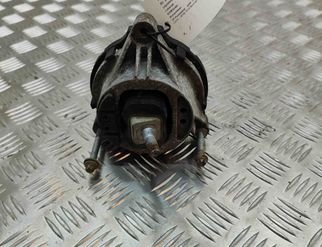 BMW M3 F80 (2013-2020) Dzinēja stiprinājums/spilvens kreisajā pusē 2284817 22156140