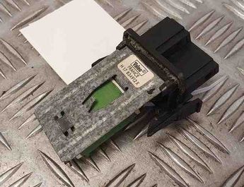 VOLKSWAGEN Polo 3 generation (1994-2002) Реле вентилятора печки салона 1H0959263 31592893