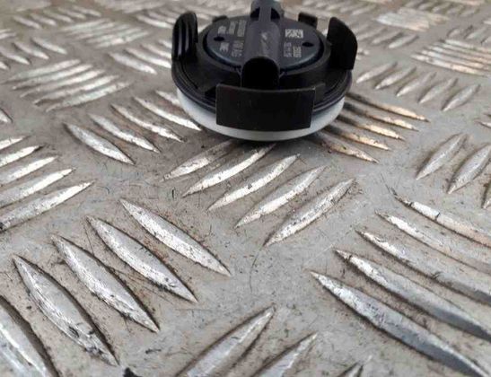 VOLKSWAGEN Tiguan 2 generation (2016-2024) Датчик удара передний левый 5Q0959354 31610638