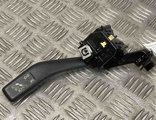 VOLKSWAGEN Caddy 3 generation (2004-2015) Pagrieziena rādītāja slēdzis 1K0953513E 31612031