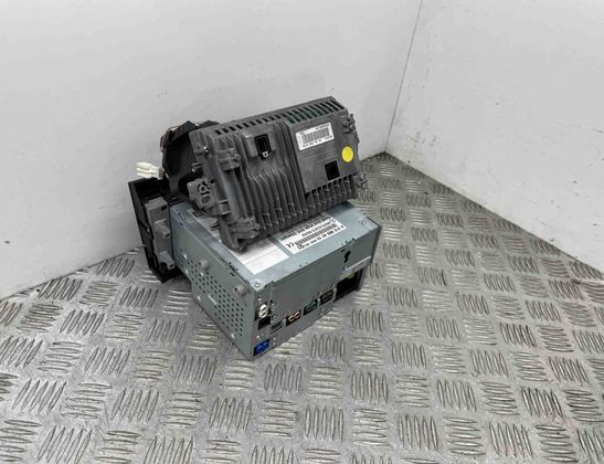 MERCEDES-BENZ E-Class W212/S212/C207/A207 (2009-2016) Navigācijas sistēma A2129005000,A2129004412,A2129011704,A2129024605,A2128702751 21791960