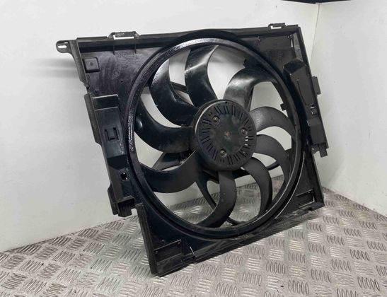 BMW 3 Series F30/F31 (2011-2020) Dzinēja dzesēšanas ventilators/difuzors 7608408 21846294