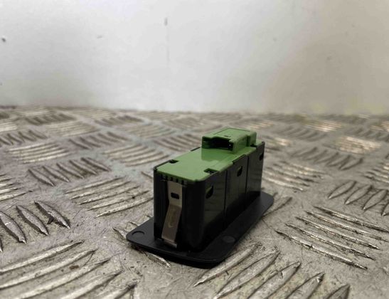 BMW 5 Series F10/F11 (2009-2017) Кнопка открывания задней крышки 9275120 23893646