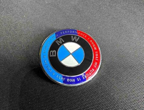 BMW 2 Series F22/F23 (2013-2020) Значок производителя автомобиля 8132375 30987257