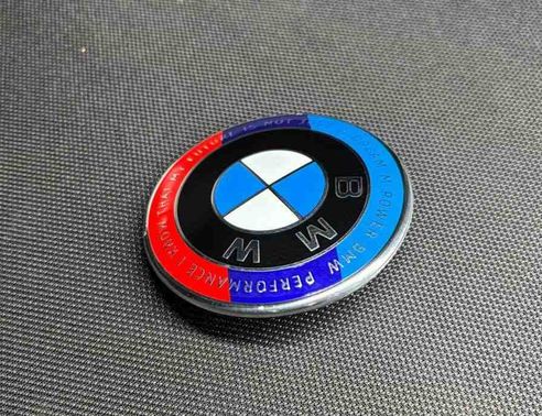 BMW X1 F48/F49 (2015-2023) Car manufacturer's badge 8132375 30987293