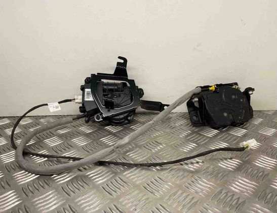 BMW 4 Series F32/F33/F36 (2013-2020) Aizmugurējā bagāžnieka slēdzene 7269516 30996632