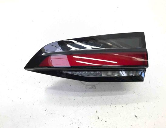 BMW 2 Series Active Tourer U06 (2021-2023) Aizmugurējais labais lukturis bagāžniekā 8494364,H8849436413 30188977