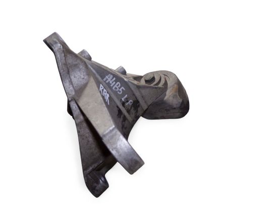 AUDI A4 B5/8D (1994-2001) Gearbox Mount Bracket 8D0399114S 33007020