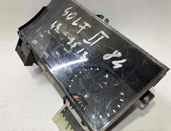 VOLKSWAGEN Golf 2 generation (1983-1992) Instrumentu panelis/spidometrs 88481409,191919059 14697792