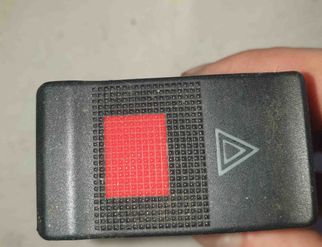 AUDI A6 C4/4A (1994-1997) Avārijas poga 4a0941509a 23550457