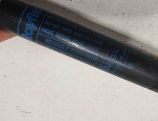 RENAULT 12 1 generation (1969-1980) Амортизатор капота передний правый 7700779995 24510459