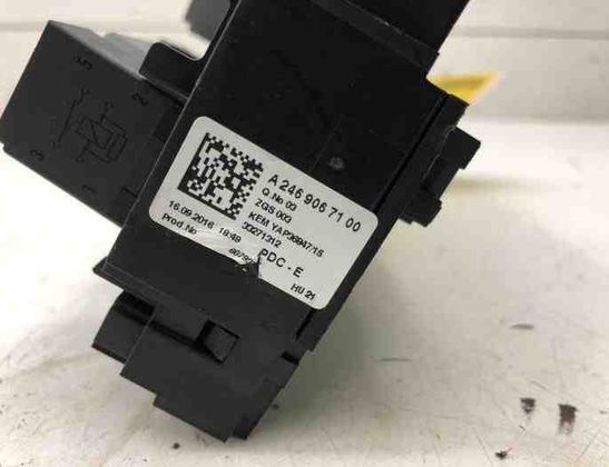 MERCEDES-BENZ A-Class W176 (2012-2018) Drošinātāju kārba 2469067100 22856709