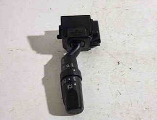 MAZDA MPV LW (1999-2006) Подрулевой переключатель 17D682 31503735