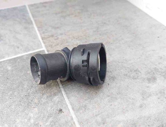 VOLKSWAGEN Touran 1 generation (2003-2015) Coolant Hose Pipe 6Q0122291E 31449726