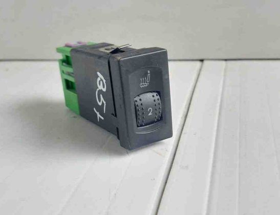 VOLKSWAGEN Passat B7 (2010-2015) Выключатель обогрева 3B0963564C 31449933