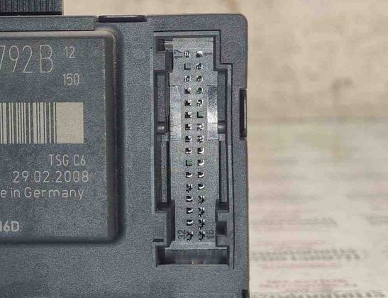 AUDI Q7 4L (2005-2015) Aizmugurējo labo durvju vadības bloks 4L0959792B 31455058