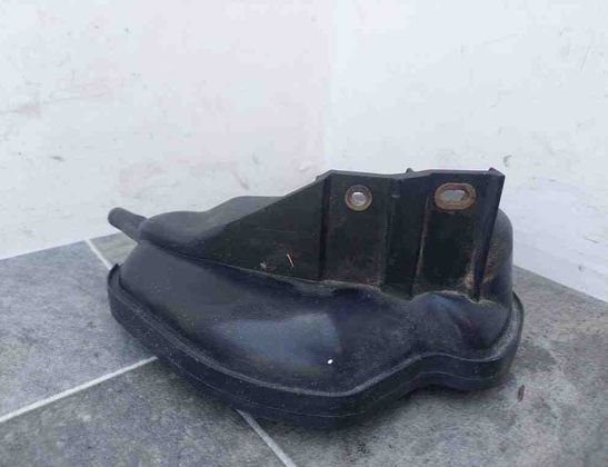 AUDI A4 B7/8E (2004-2008) Vacuum tank 8D0131541B 31455077