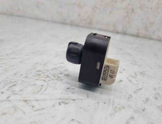 AUDI A6 C8/4K (2018-2024) Переключатель регулировки зеркала 8E0959565A 31476768