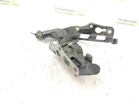 MERCEDES-BENZ C-Class W205/S205/C205 (2014-2023) Priekšējā labā dzinēja pārsega eņģe 2058800928,A2058800928 27141652