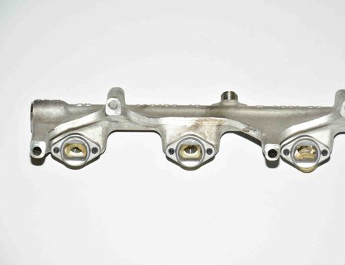 BMW 3 Series F30/F31 (2011-2020) Right Side Fuel Rail 7643082 10848737