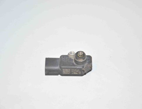 BMW i3 I01 (2013-2024) Front Left Level Sensor 6870200 12058315