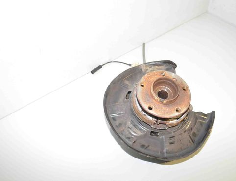 BMW 2 Series F22/F23 (2013-2020) Front Left Wheel Hub 6792285,6791223,34526791223,34526884422,6884422,31216792285,31206876840,6876840 24354049