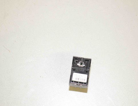 BMW X5 F15 (2013-2018) Aizmugurējā vāka atvēršanas poga 9318704,61319318704,61319267981,9267981 27573541