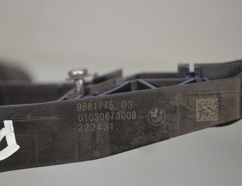 BMW X3 G01 (2017-2024) Priekšējo kreiso durvju iekšējā roktura rāmis/kronšteins 9881775,51219881775,7401205,51217401205 32805178