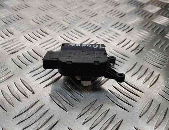 SEAT Altea 1 generation (2004-2013) Interior Heater Flap Motor Actuator 132801345 31429441