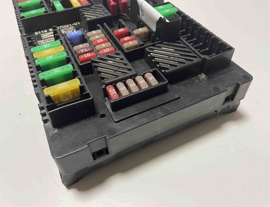 BMW 5 Series G30/G31 (2016-2023) Блок предохранителей 6837091 13605989