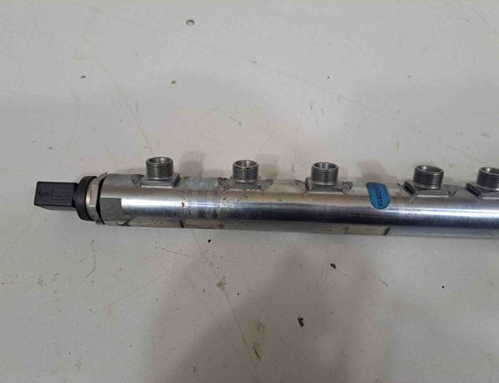 BMW X5 E70 (2006-2013) Топливная рейка 7805423,7800124 26879516