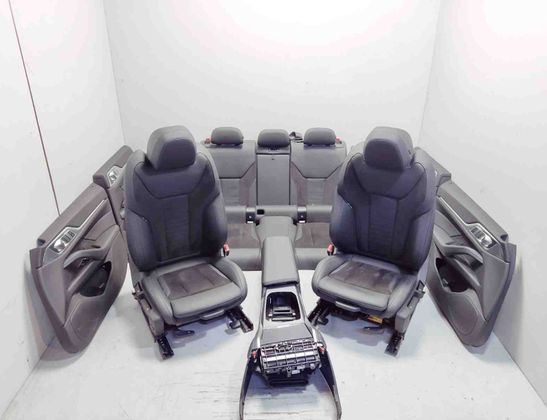 BMW i4 1 generation (2021-2024) Interjera / salona komplekts 6996834,5A42235,5A42236,5A42213,5A42214,7949728,5A0D0F7,5A0D123,5A0D124,5A0C425,5A0C426 28364726