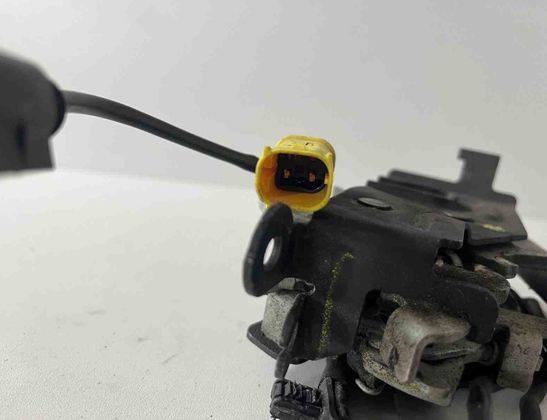 BMW 5 Series G30/G31 (2016-2023) Left Side Hood Lock 7347410 29369524