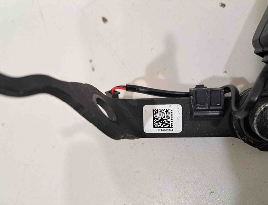 BMW i4 1 generation (2021-2024) Aizmugurējā kreisā sēdekļa sprādze 7442031 30374848