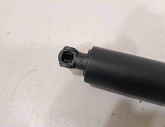 BMW X3 G01 (2017-2024) Aizmugurējā bagāžnieka amartizātors labajā pusē 9482795 31049397