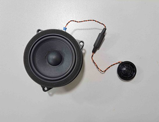 BMW X7 G07 (2018-2024) Колонка  дверей передняя правая 2622518,6809632 31199085