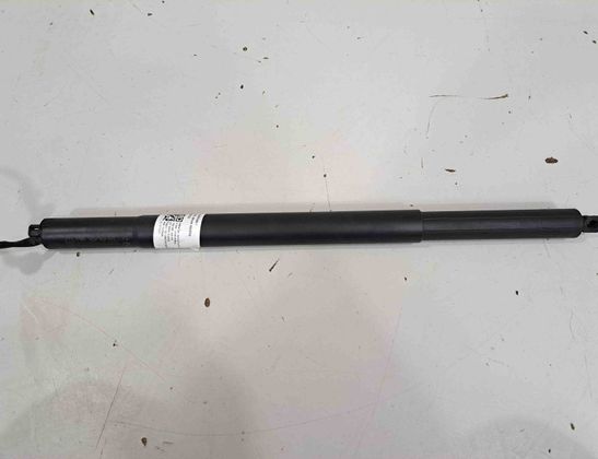 BMW 2 Series Active Tourer U06 (2021-2023) Aizmugurējā bagāžnieka amartizātors labajā pusē 8494161 31780389