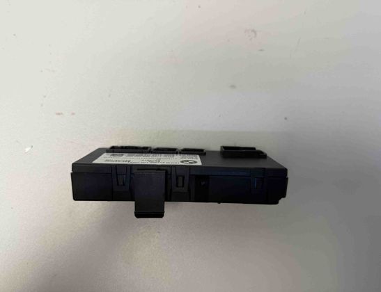 BMW X7 G07 (2018-2024) Aizmugurējā vāka / bagāžnieka vadības bloks 5A74B10,5A92312,5B529E4 31802650