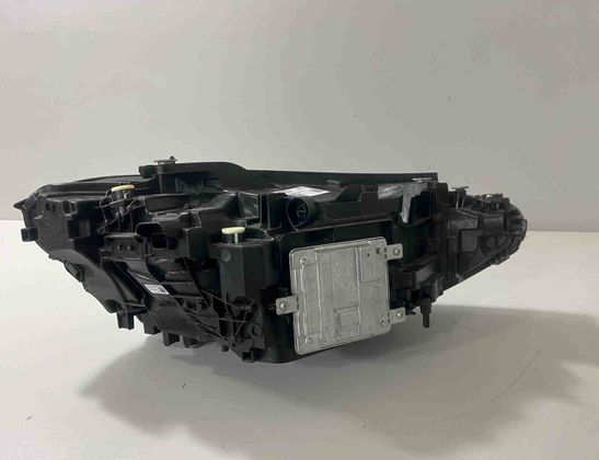 BMW i4 1 generation (2021-2024) Комплект передних фар 5B35E03,5B35E04 32699871