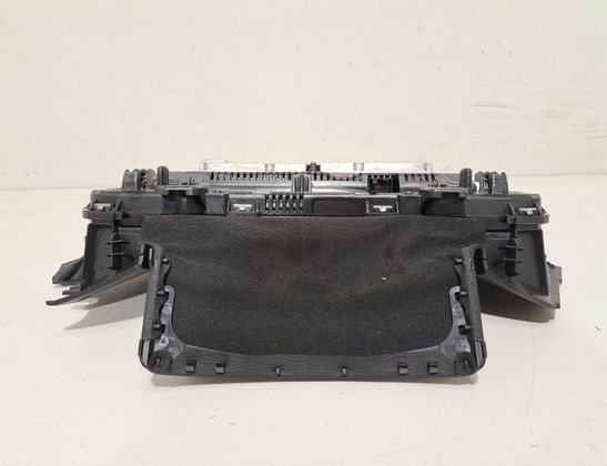 BMW X4 G02 (2018-2024) Instrumentu panelis/spidometrs 5B3DFE0,9826316,5B4A589,5B35D79,5A762C9,5A671B4,9435548,8715836,7911525 32809975