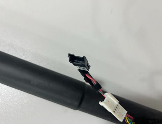 BMW X1 3 generation (U11) (2022-2023) Aizmugurējā bagāžnieka amartizātors labajā pusē 9450475,5B4FCB5 32857003